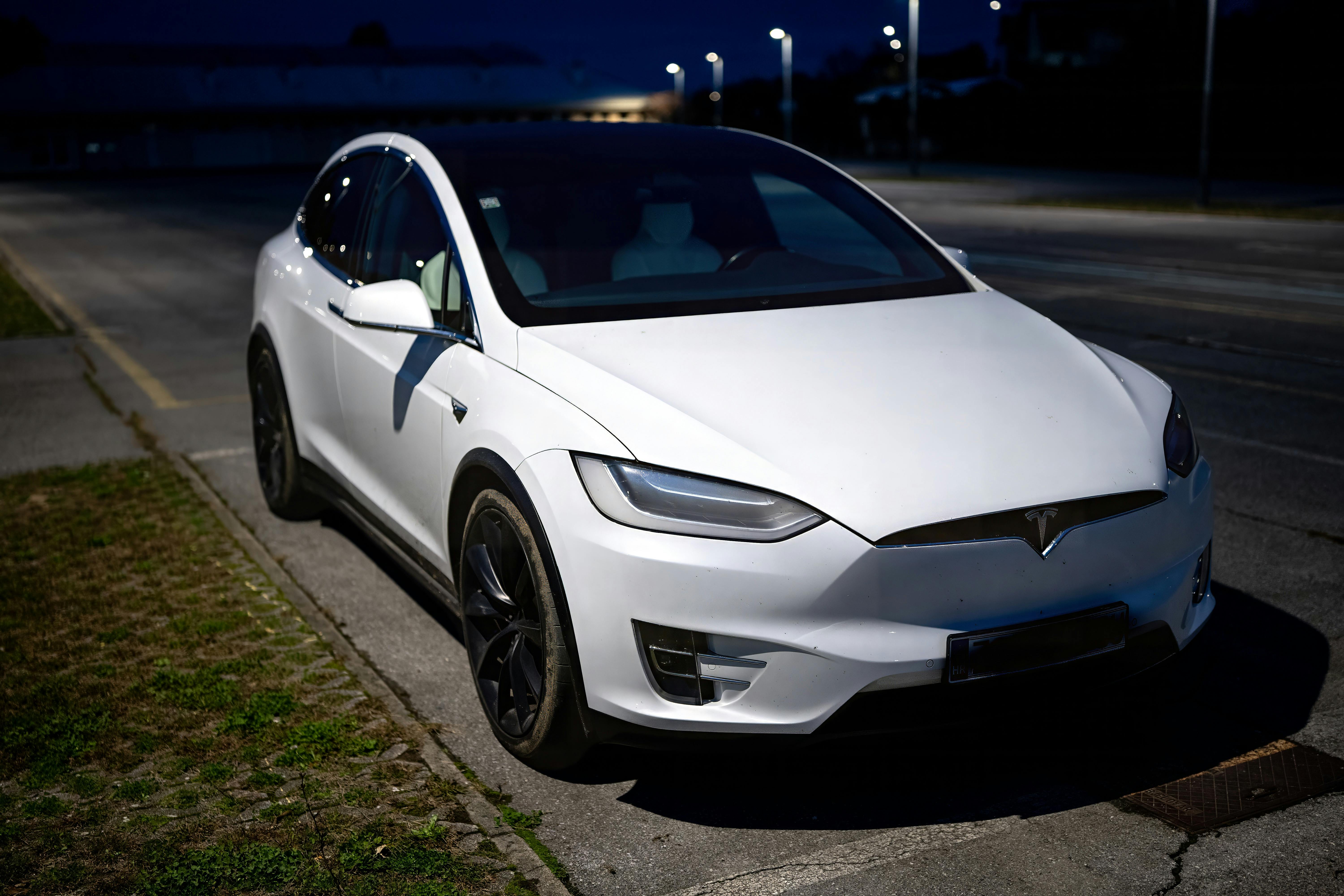 autonomous vehicles electric cars — Photo by Vladimir Srajber on Pexels