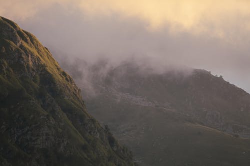 Kostnadsfri bild av bergen, dimma, extrem terräng