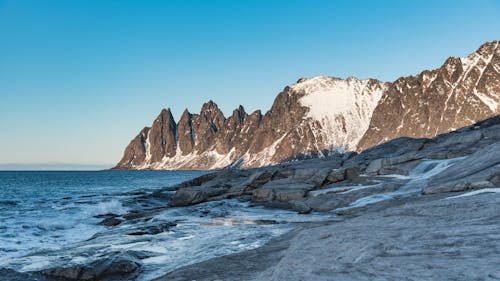 Бесплатное стоковое фото с гора, море, норвегия