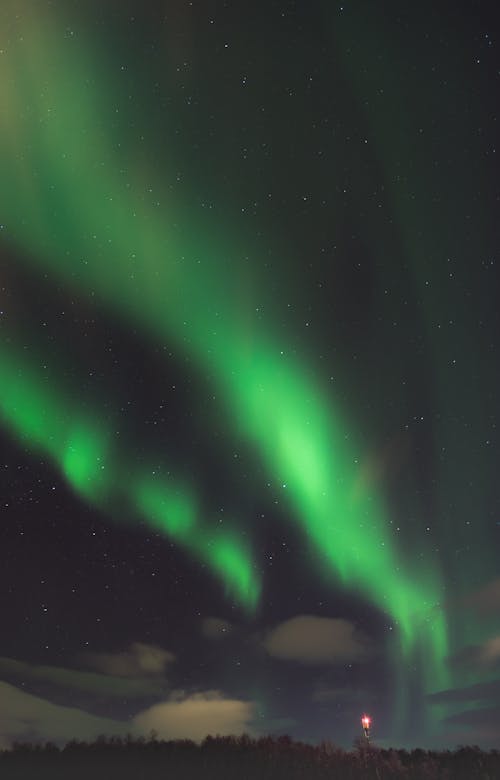 Kostenloses Stock Foto zu grüne aurora, nordlicht, nordlichter