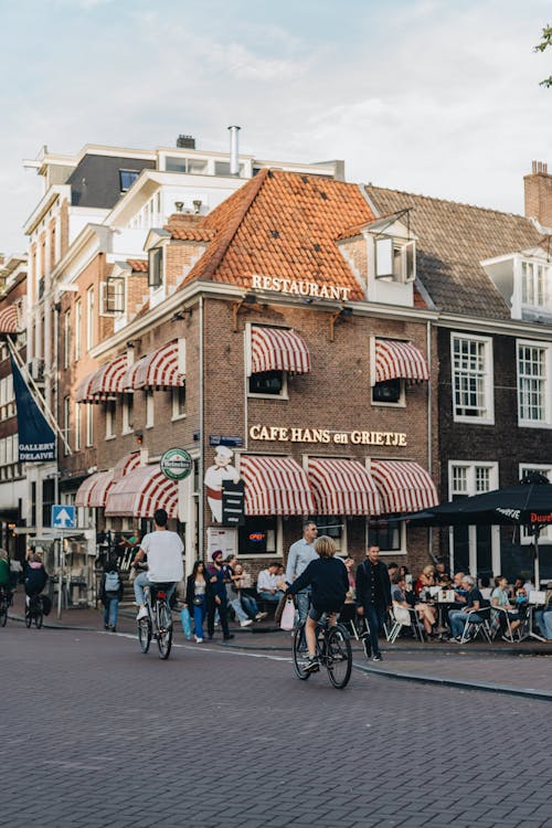 Základová fotografie zdarma na téma Amsterdam, cyklisté, dav