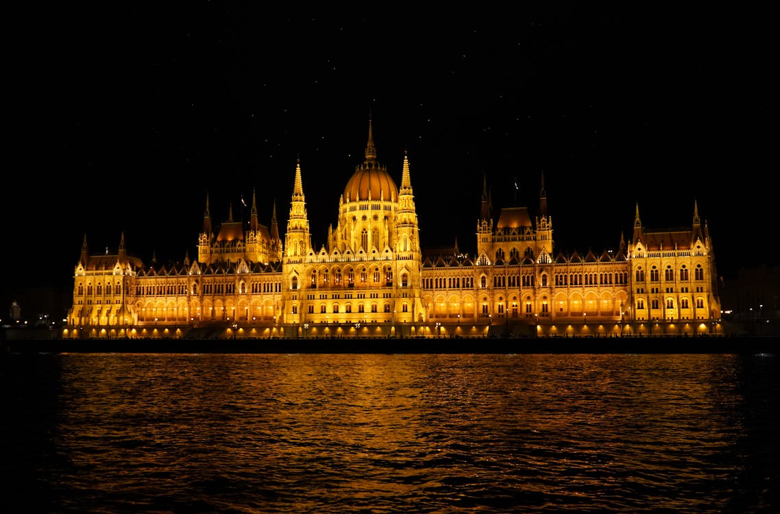 Gratis lagerfoto af arkitektur, belyst, Budapest