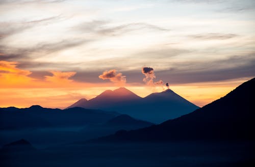 Photos gratuites de couleurs du lever du soleil, guatemala, lever du soleil tôt