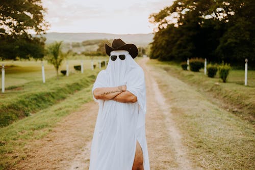 Photos gratuites de campagne, chapeau, chemin de terre