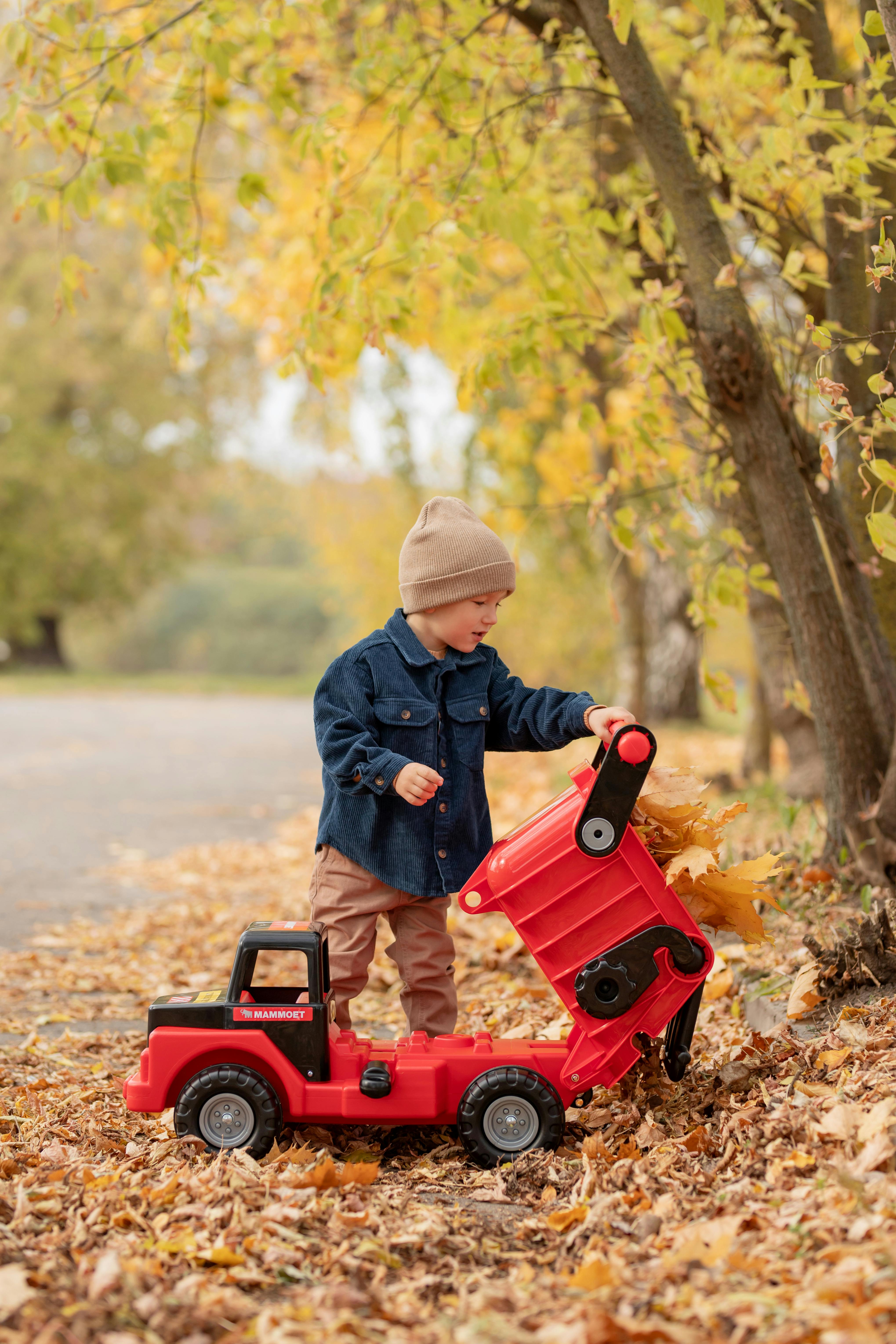 Autumn Kids Photos, Download The BEST Free Autumn Kids Stock Photos & HD Images