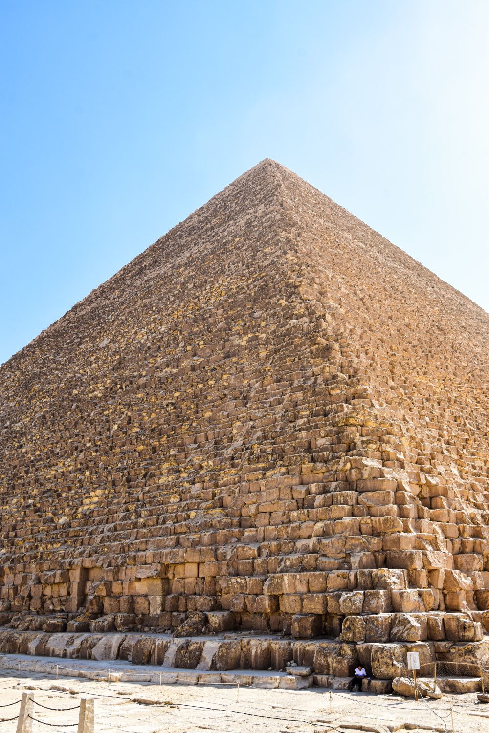 Low Resolution Pyramid Low Angle Shot of a Pyramid in Egypt · Free Stock Photo