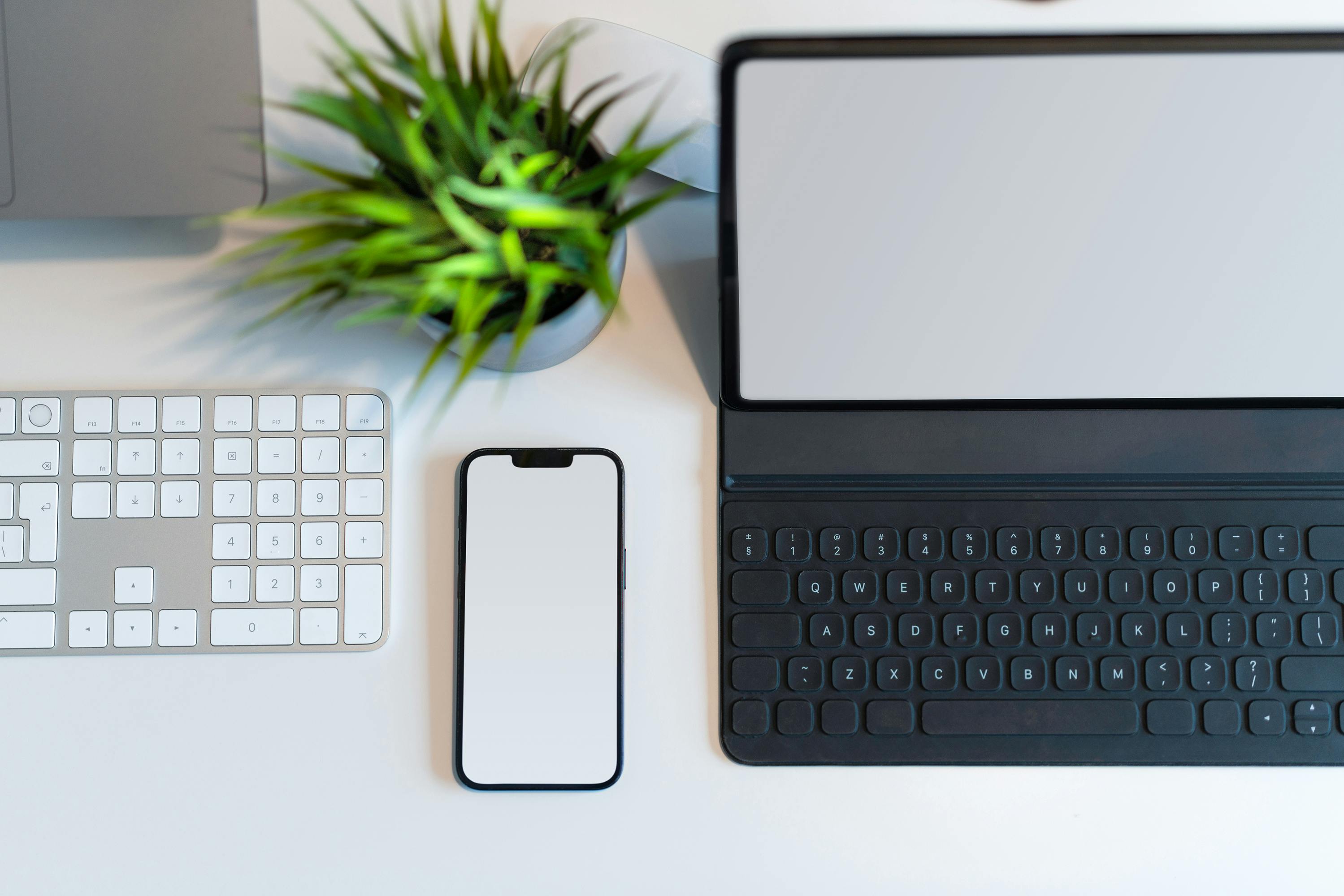 Consumer Electronics Trends 2025: Market Growth, AI &amp; DTC Playbook — Photo by Jakub Zerdzicki on Pexels