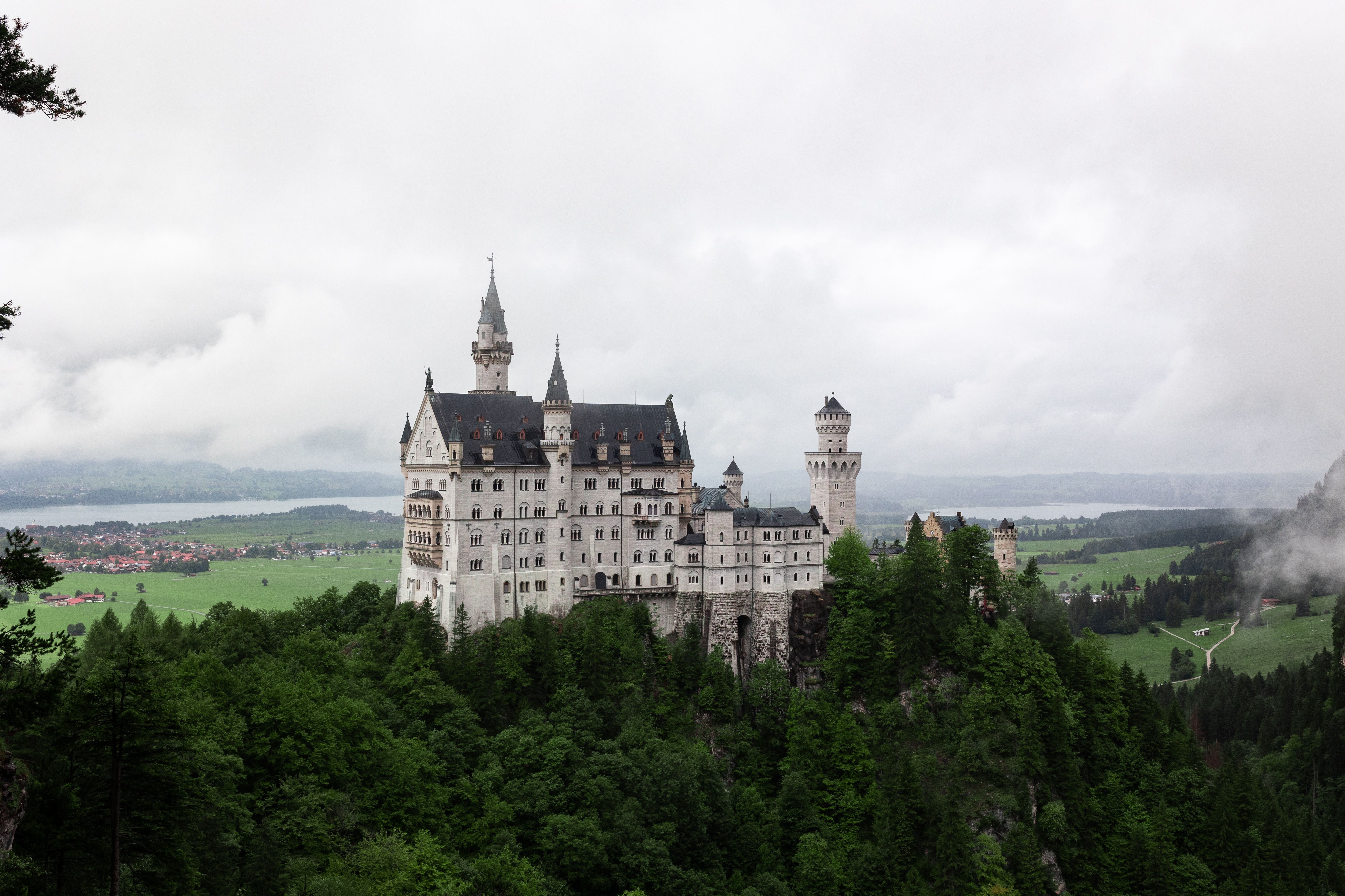 Panduan Lengkap Mengunjungi Neuschwanstein Castle, Jerman: Kastil Eropa yang Memukau bagi Wisatawan Indonesia