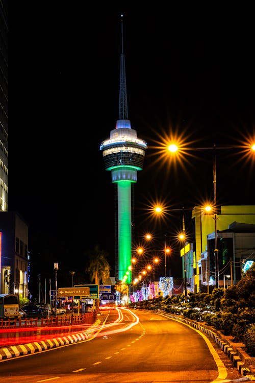 gece, kentsel, kuantan kulesi içeren Ücretsiz stok fotoğraf