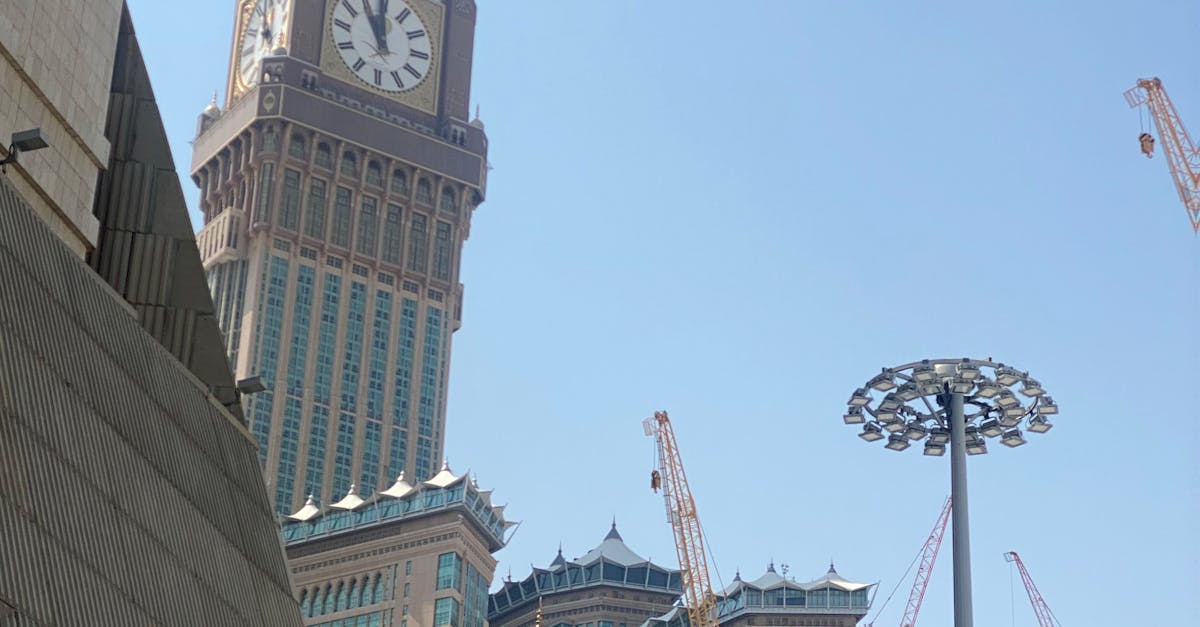 Saudi Arabia: CSR cases boosting digital skills and inclusive youth entrepreneurship Saudi Arabia: CSR cases boosting digital skills and inclusive youth entrepreneurship