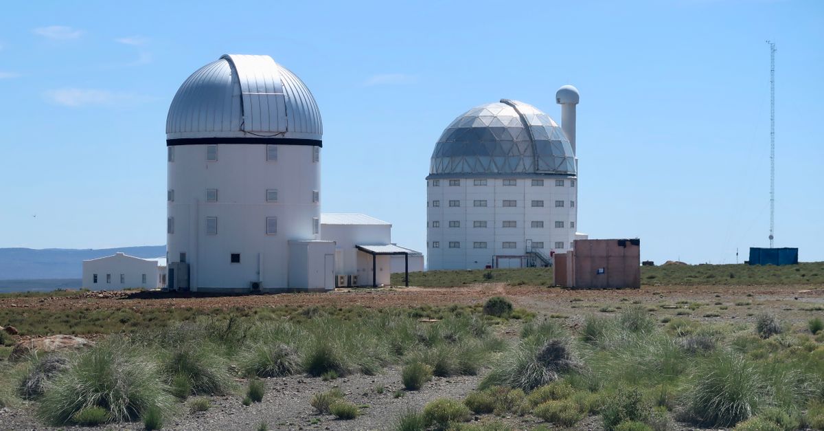 Karoo Telescope Picks Up Radio Signal Dating Back Billions of Years