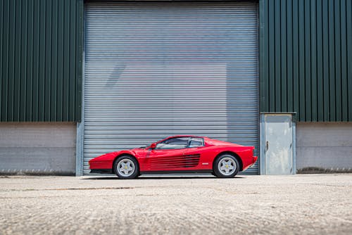 Fotobanka s bezplatnými fotkami na tému autodielňa, automobilový priemysel, ferrari testarossa