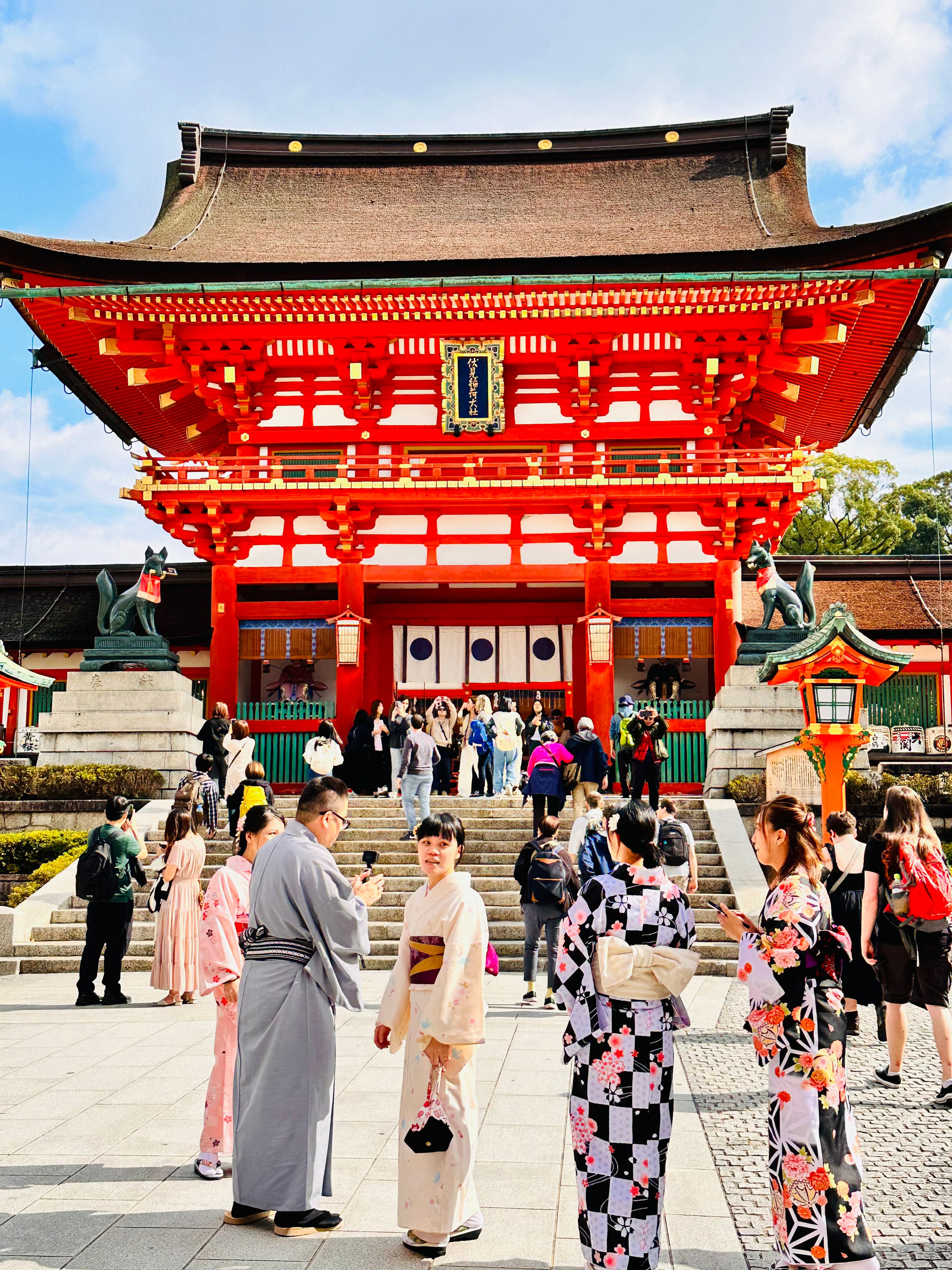 Japan Shrine and Template · Free Stock Photo