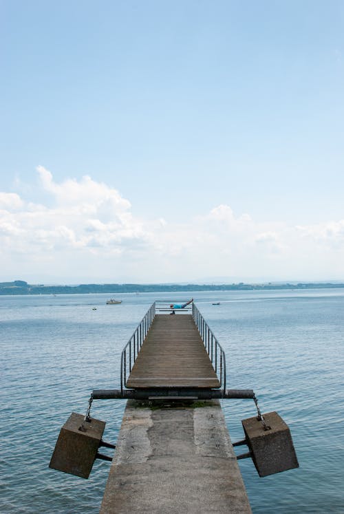 Foto d'estoc gratuïta de llac, moll, passarel·la