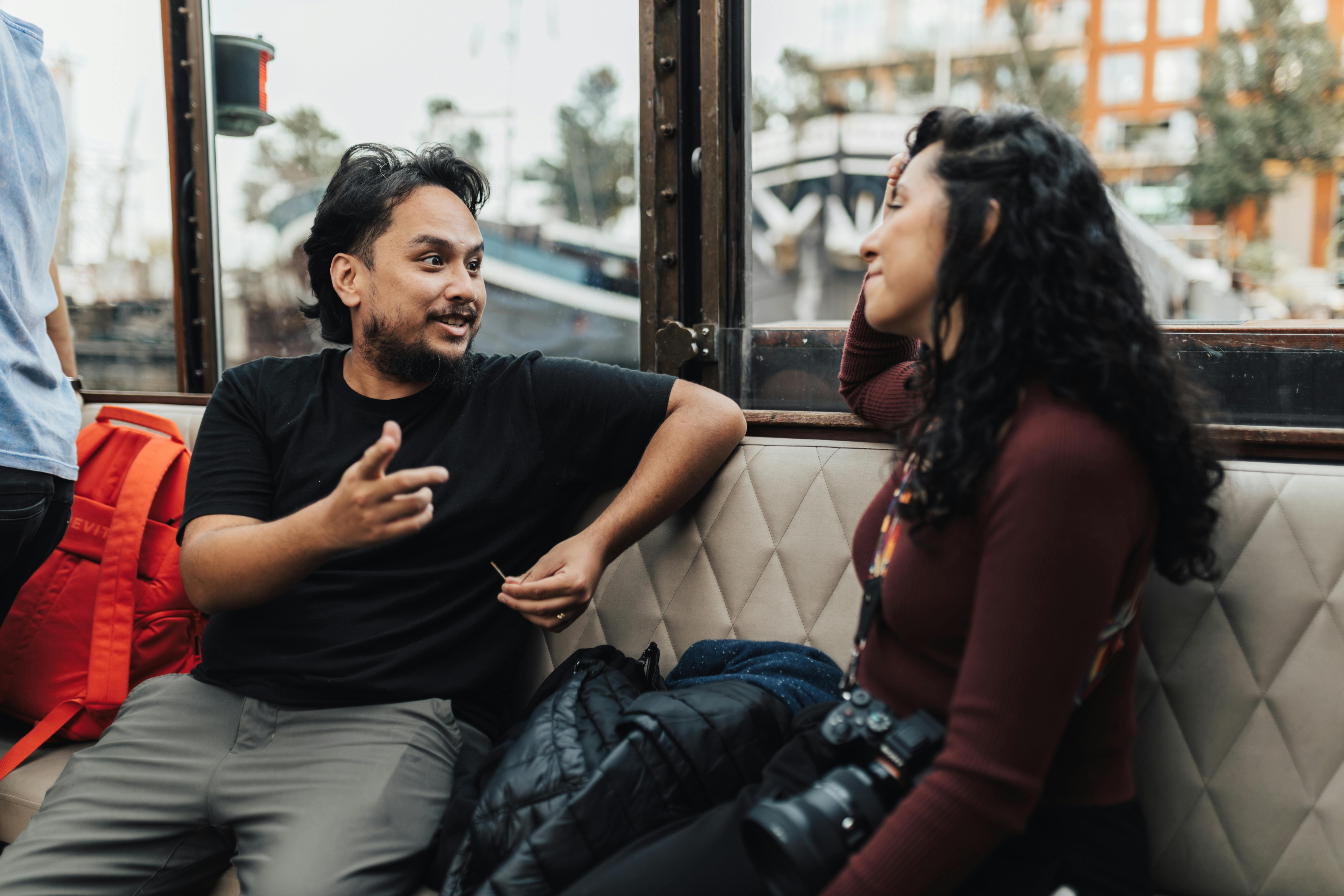 7 Friendship Dynamics That Change When You Grow