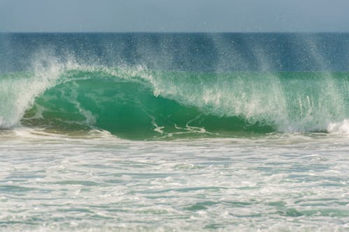 Ilmainen kuvapankkikuva tunnisteilla aalto, loiskutus, meri