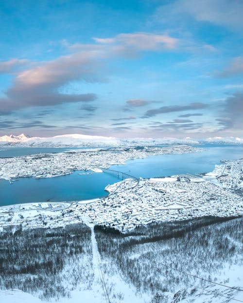 Luchtfotografie Van Besneeuwde Stad