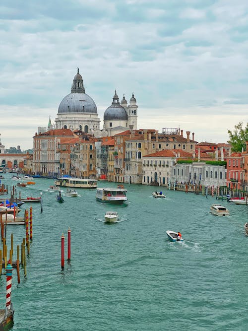 Fotobanka s bezplatnými fotkami na tému Benátky, cestovný ruch, gondola