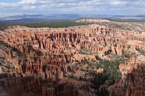 Free Breathtaking view of Bryce Canyon's hoodoo formations under a clear sky in Utah. Stock Photo