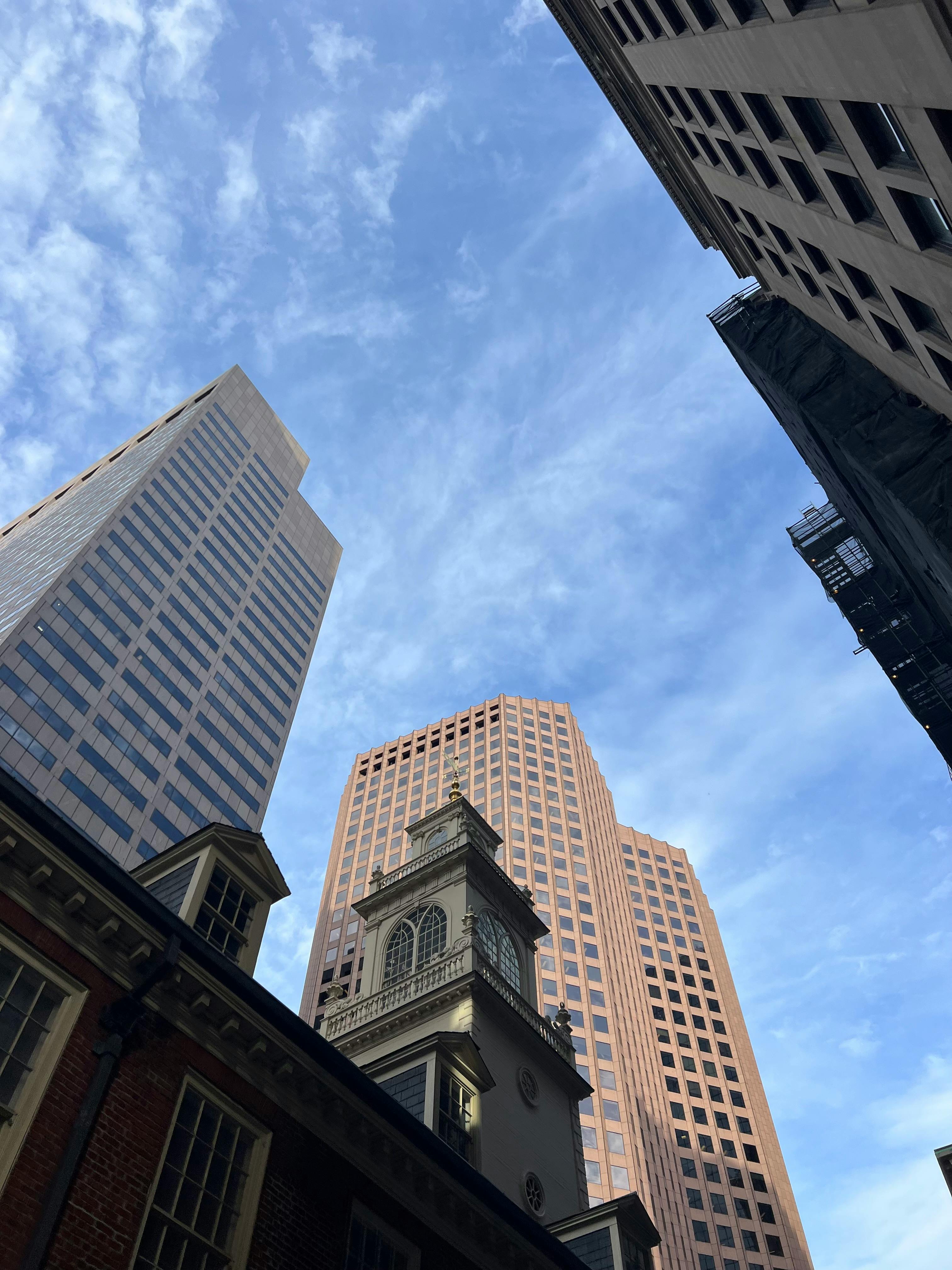 One Montgomery Tower in San Francisco · Free Stock Photo