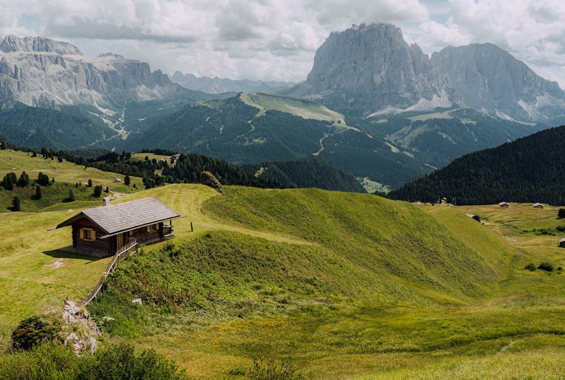 Hut in a Mountain Valley 