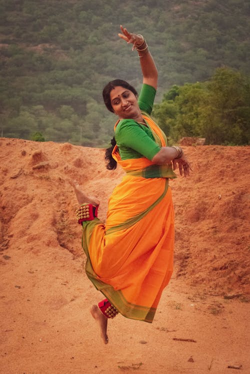 Indian classical dancer-movement 