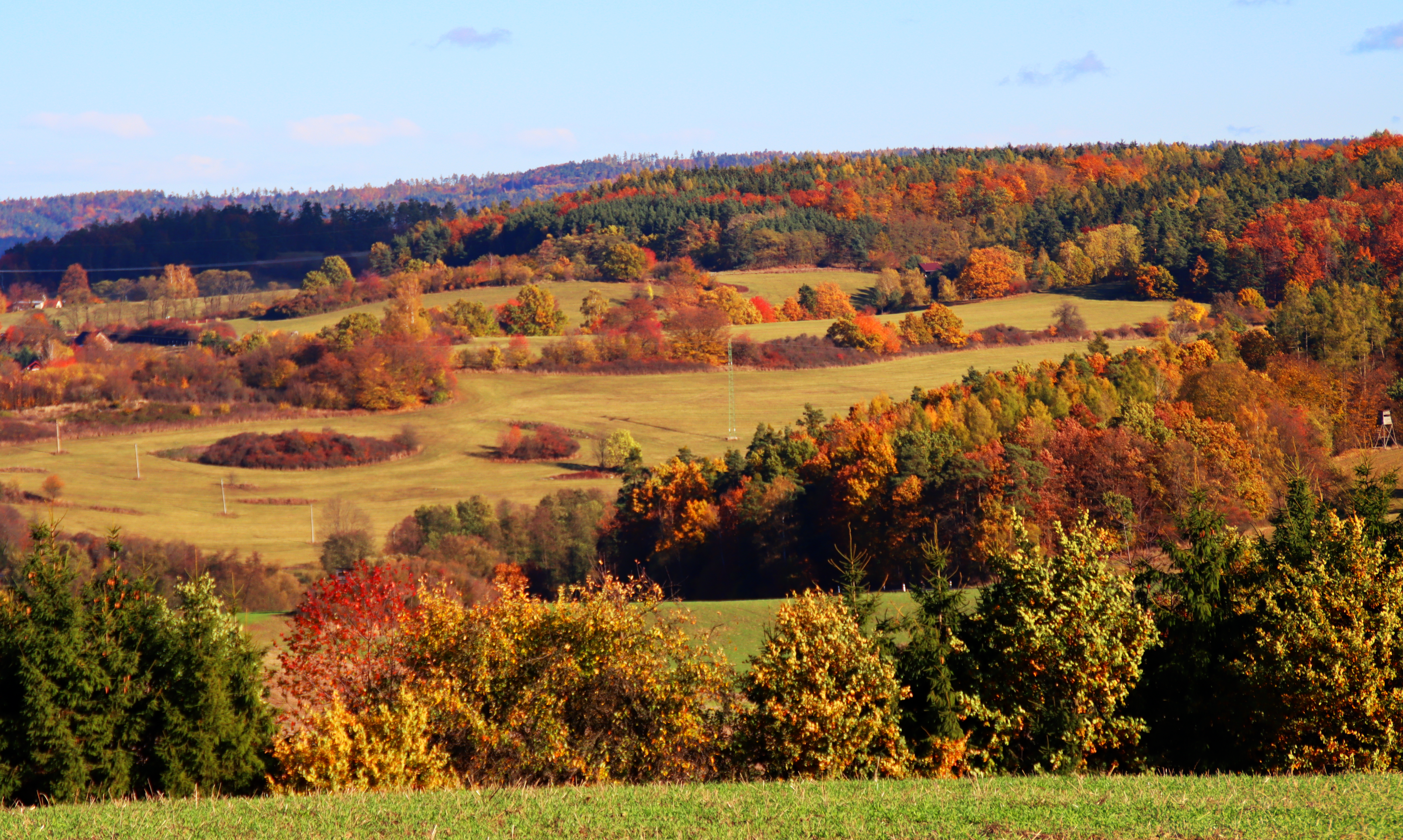 Beautiful autumn colors in a rolling landscape near Slapy, Czech Republic.