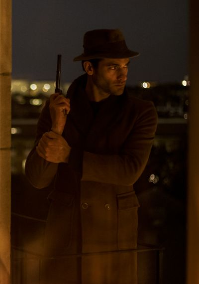 Detective at night, photo by Vincent Santamaria on Pexels