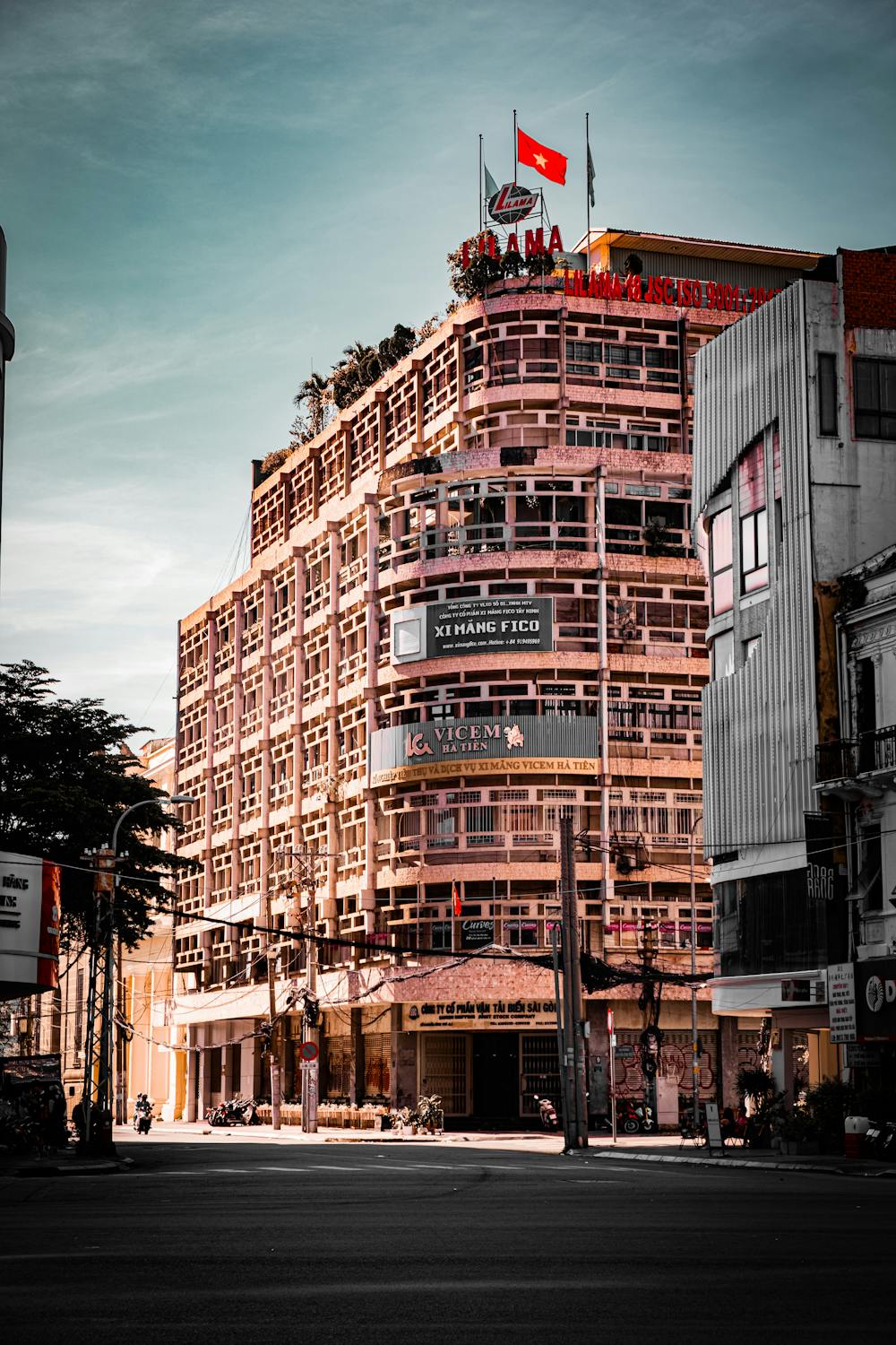 VAR building in Ho Chi Minh City · Free Stock Photo