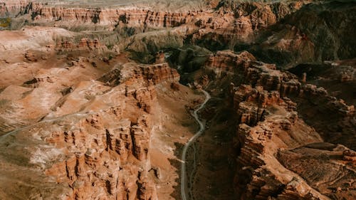 Gratis stockfoto met canyon, charyn canyon, dronefoto