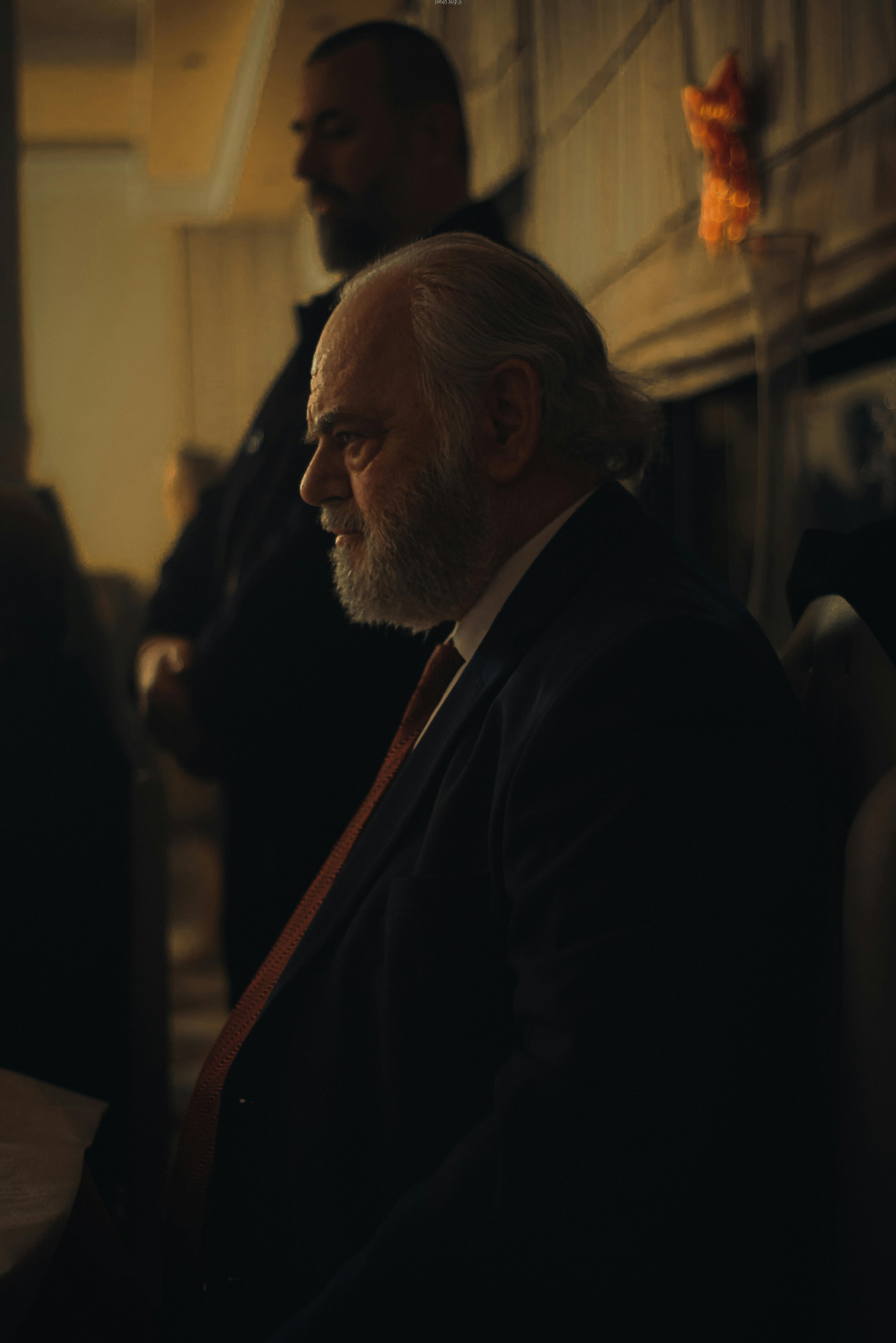 Seniori la proiecție de filme documentare despre cultura cafelei în Timișoara