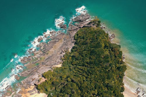 Free Aerial Photography of Island and Sea Stock Photo