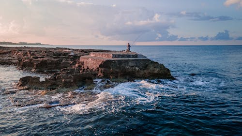 Fotobanka s bezplatnými fotkami na tému antalya, kamene, kývať