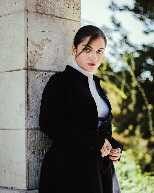 Brunette in Turtleneck and Tunic