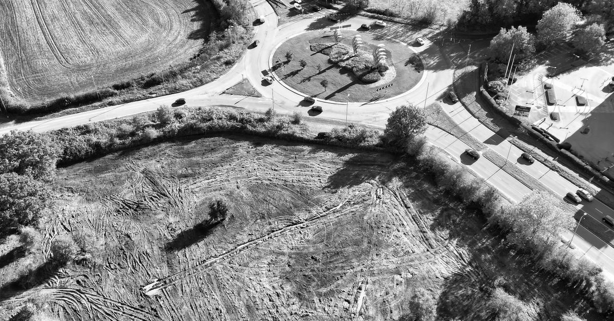 Phoenix Roundabout Phoenix Gateway Roundabout on the Edge of Hemel Hempstead · Free Stock ...