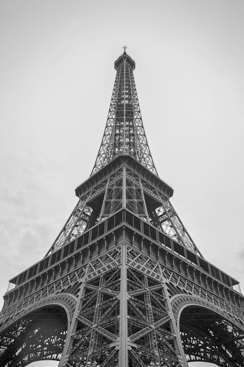 Darmowe zdjęcie z galerii z budynek, czarno-biały, francja