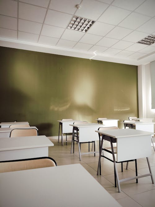 Classroom Background Photos, Download The BEST Free Classroom Background  Stock Photos & HD Images