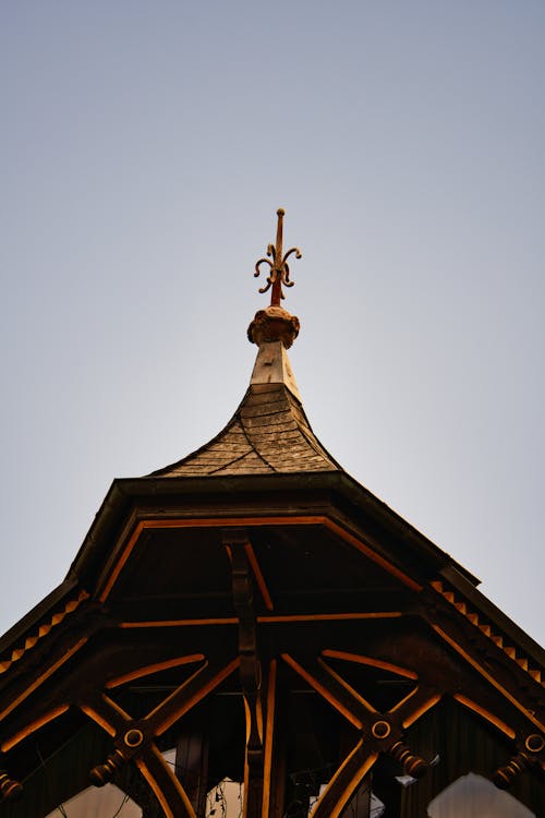 Foto profissional grátis de aparência, capela, céu azul