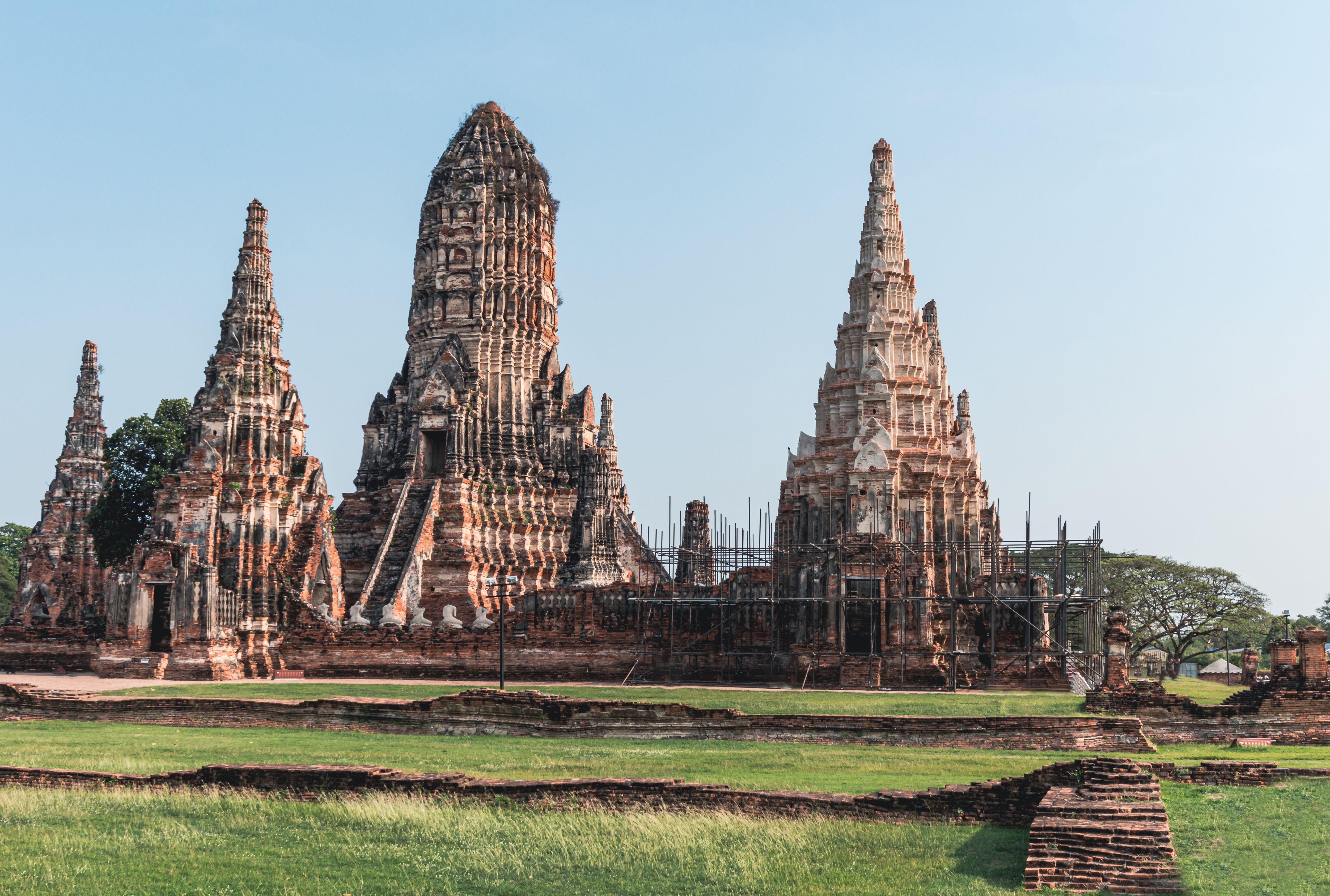 wat-chaiwatthanaram-temple-building-in-thailand-free-stock-photo