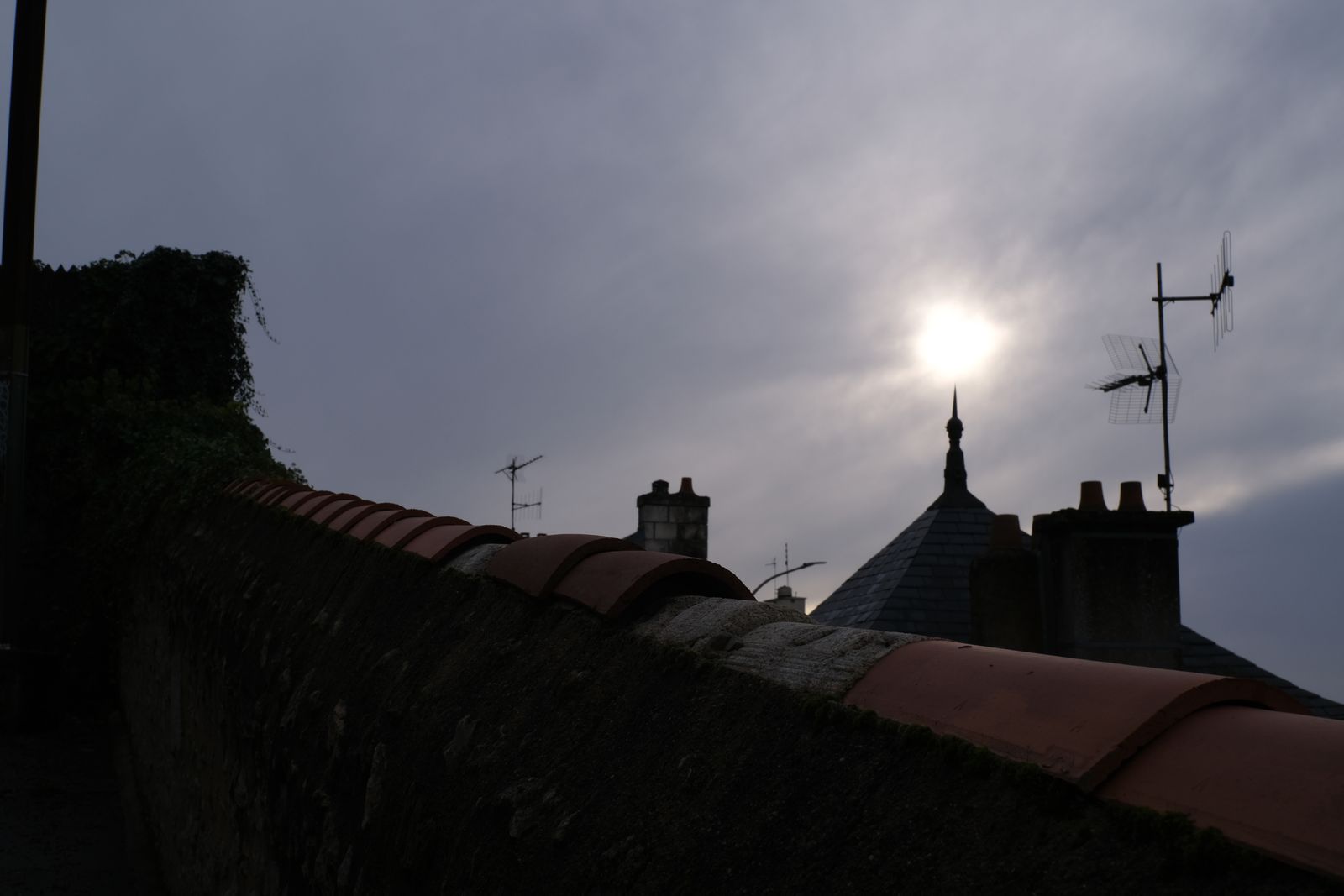 Soleil perçant