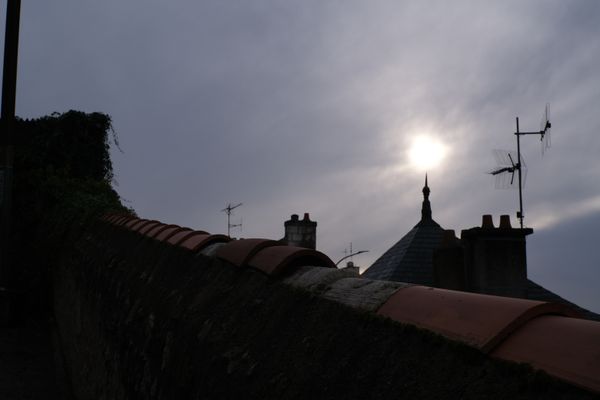 Soleil perçant