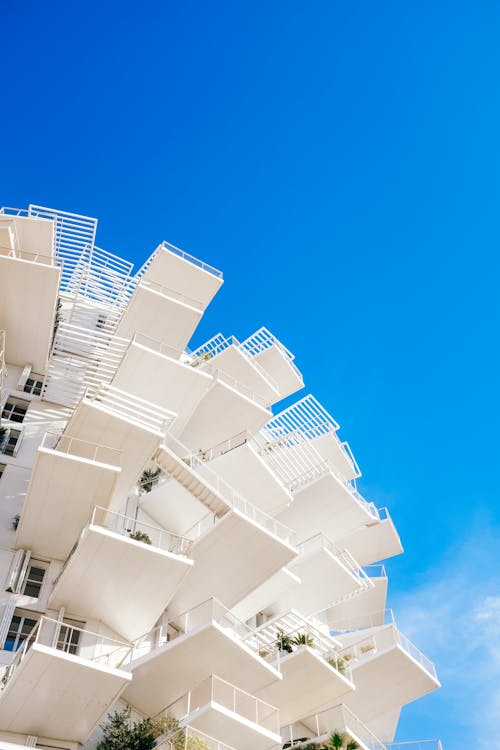 Foto d'estoc gratuïta de arquitectura moderna, balcons, ciutat