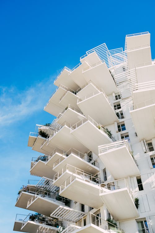 Foto d'estoc gratuïta de arquitectura moderna, balcons, ciutat