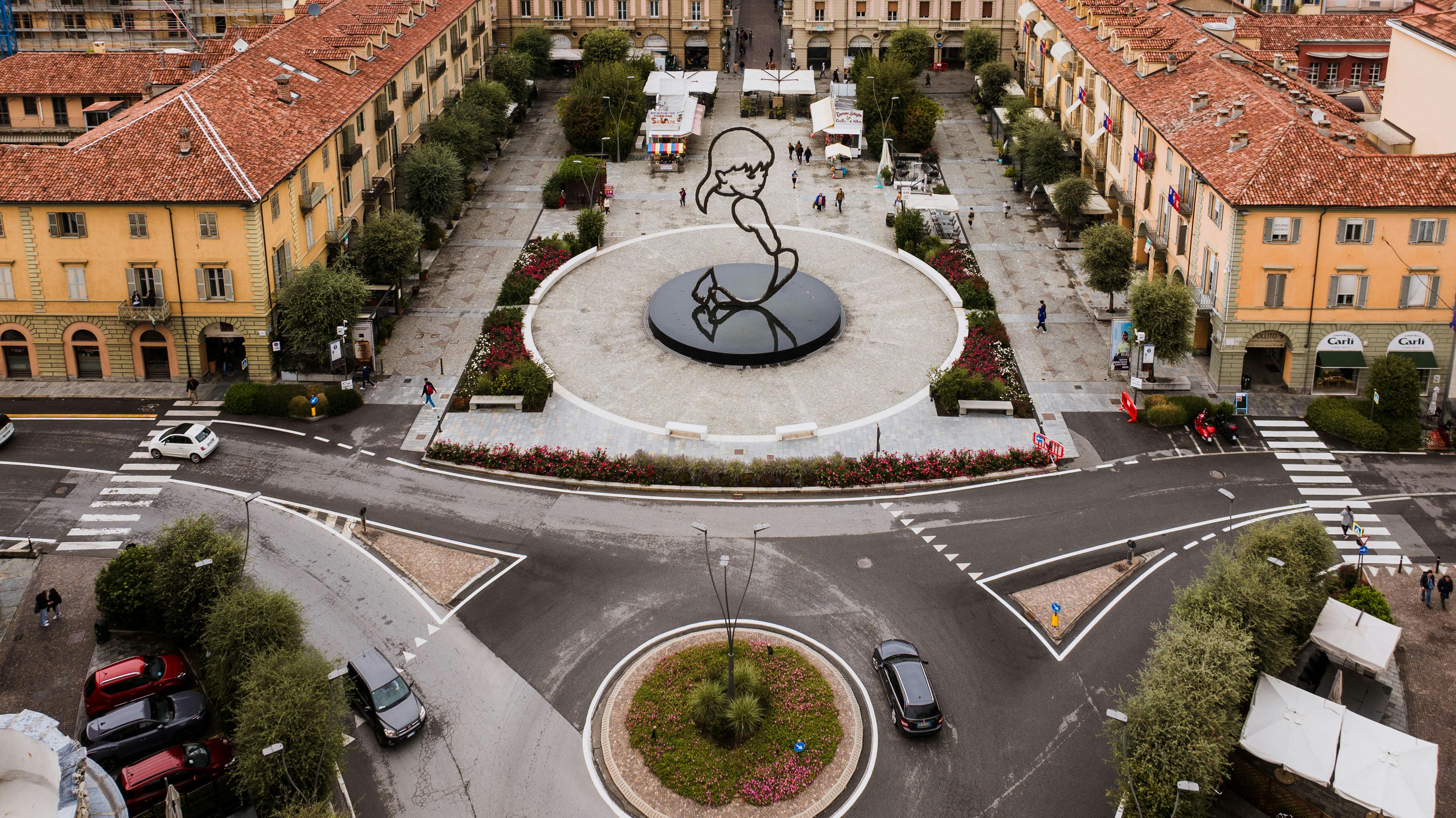 Sculpture at the Piazza Michele Ferrero Square in Alba Free