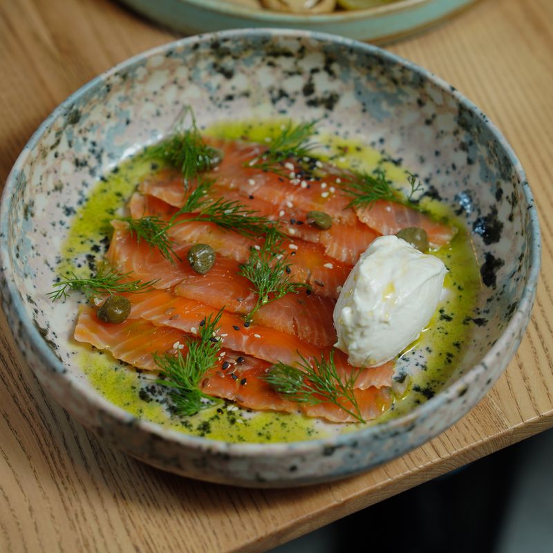 30-Minute Sourdough Discard Smoked Salmon and Dill Crisps