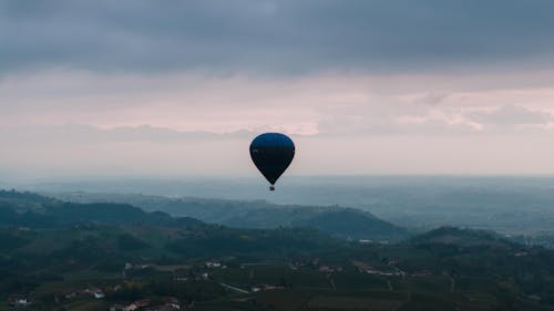 Бесплатное стоковое фото с Аэрофотосъемка, воздушный шар, горы