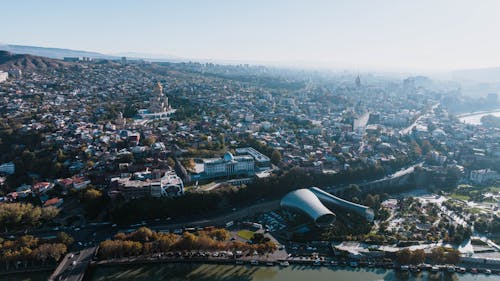 binalar, drone çekimi, georgia içeren Ücretsiz stok fotoğraf
