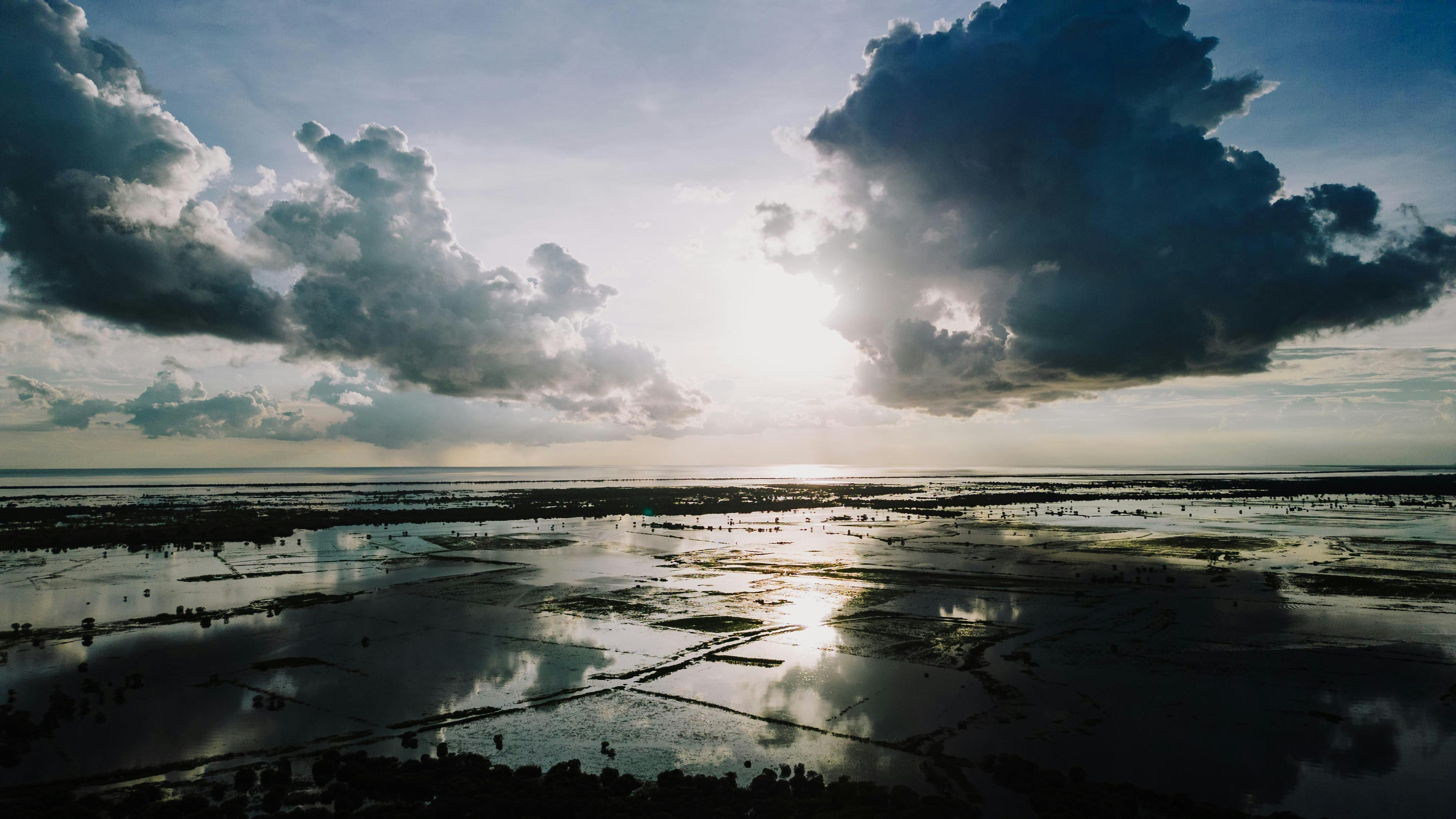 climate resilience, sea level rise, drought mitigation, ecosystem restoration, climate policy, Climate adaptation — Photo by 