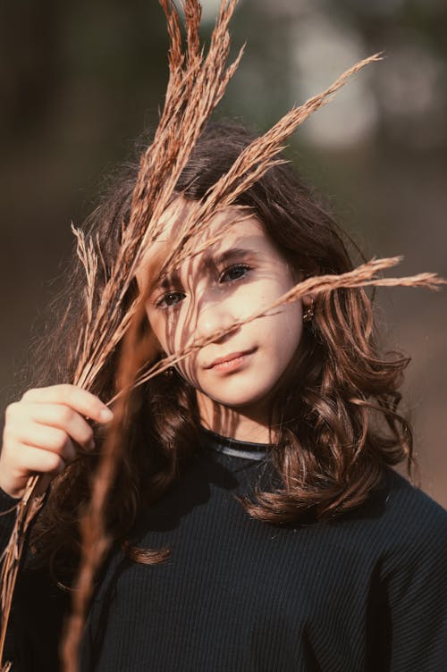 Foto profissional grátis de adolescente, canas, de pé