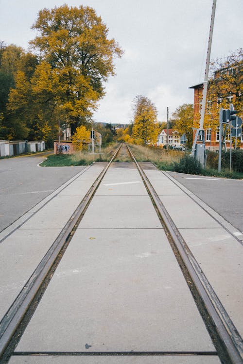 Gratis stockfoto met locomotief, paden, spoorlijn